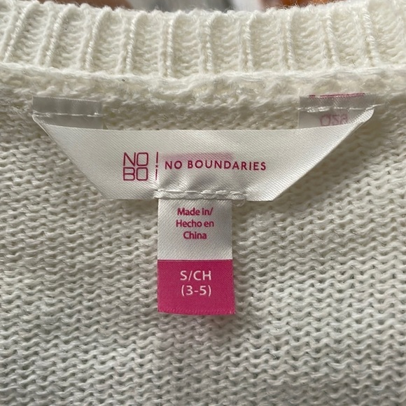 🎄NO Boundries🎄Holiday sequence sweater, size (Small) - Picture 6 of 7